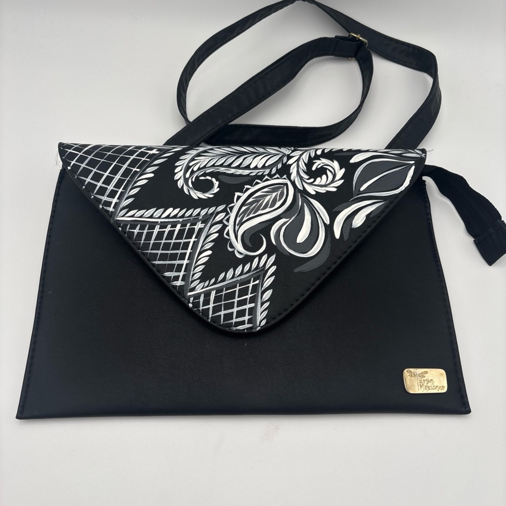 Elegant Black and White Clutch with Patterned‎ Flap